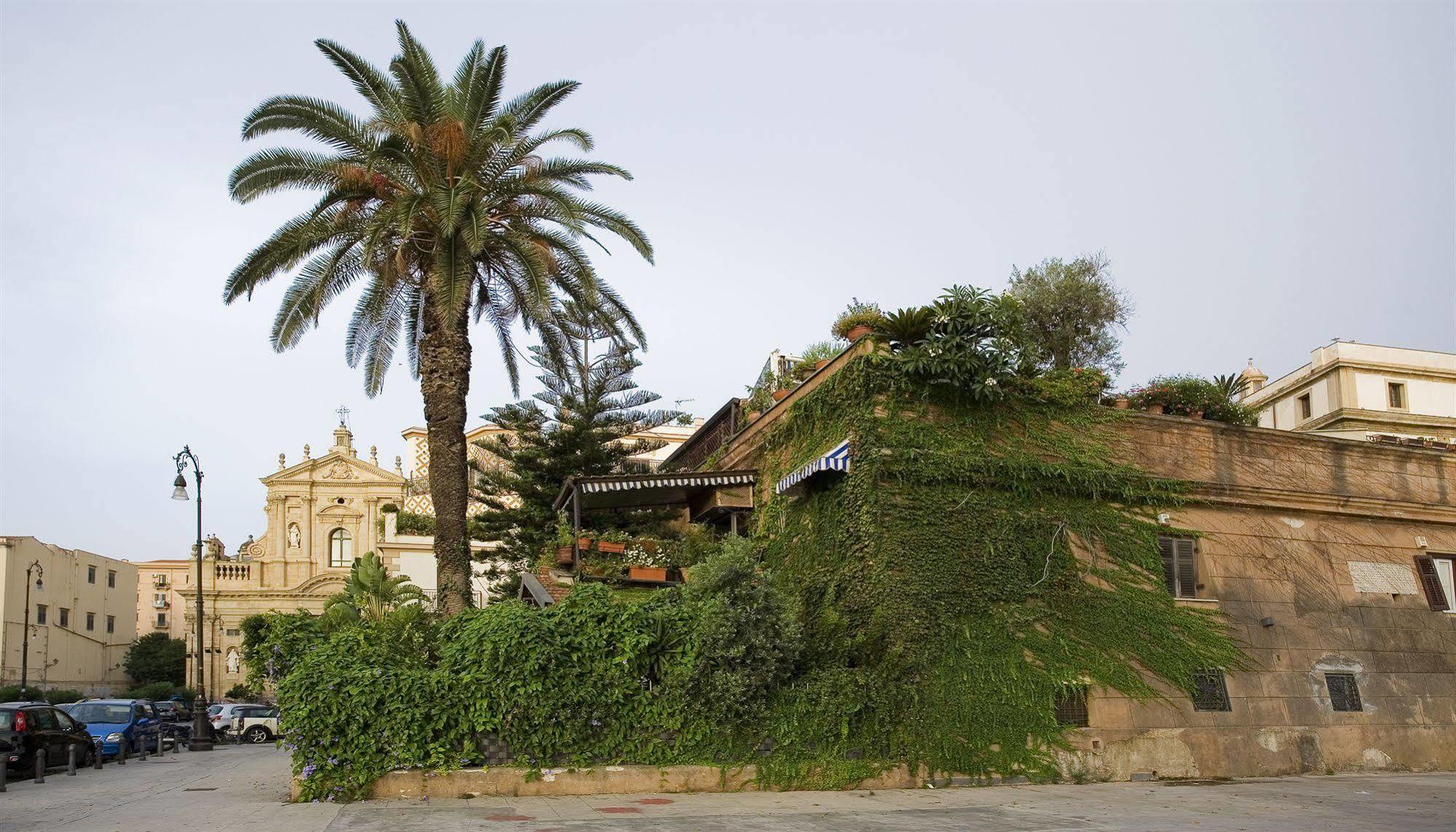 Cleopatra Bed and breakfast 3*
